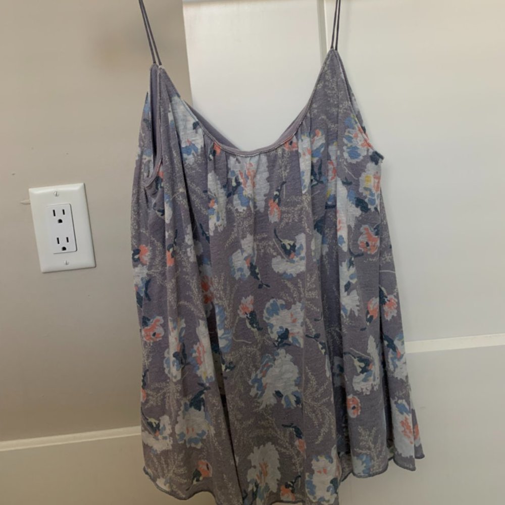 Lose fit tank top with flowers